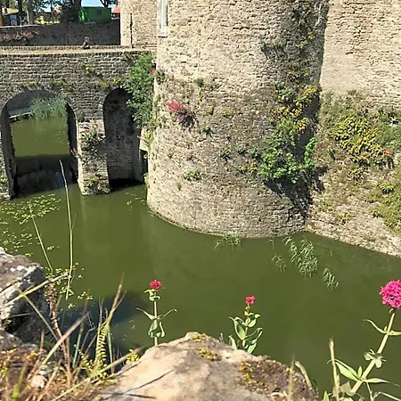 D'hotes Du Chateau