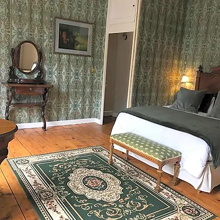 D'hotes Du Chateau 4*