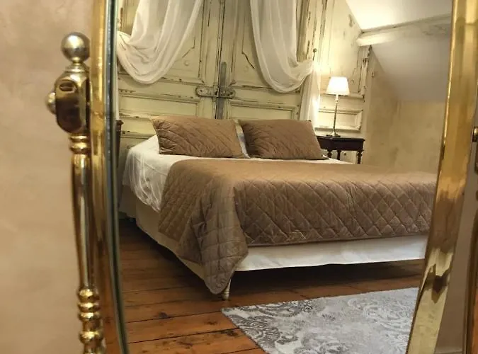 D'hotes Du Chateau Bed & Breakfast