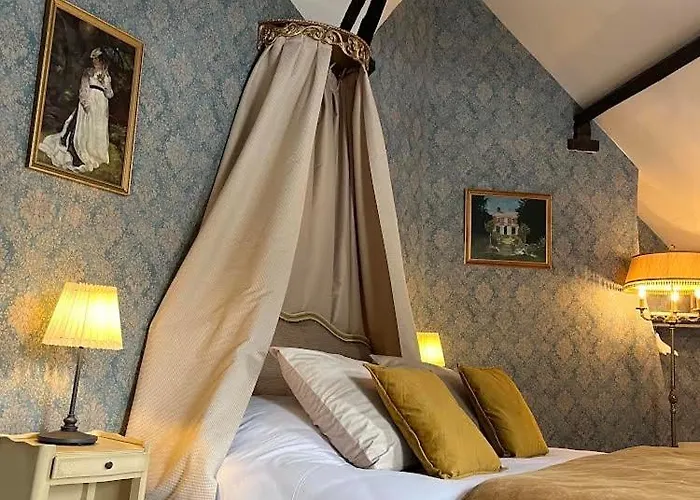 D'hotes Du Chateau 4*